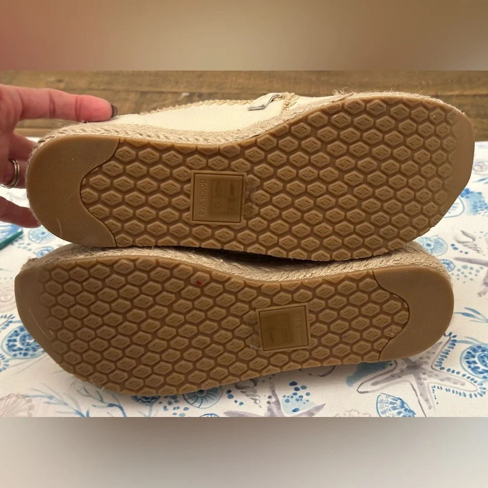 NWOT Dolce Vita Women’s Jhenee‎ espadrille platform slip-on sneakers - Size 9